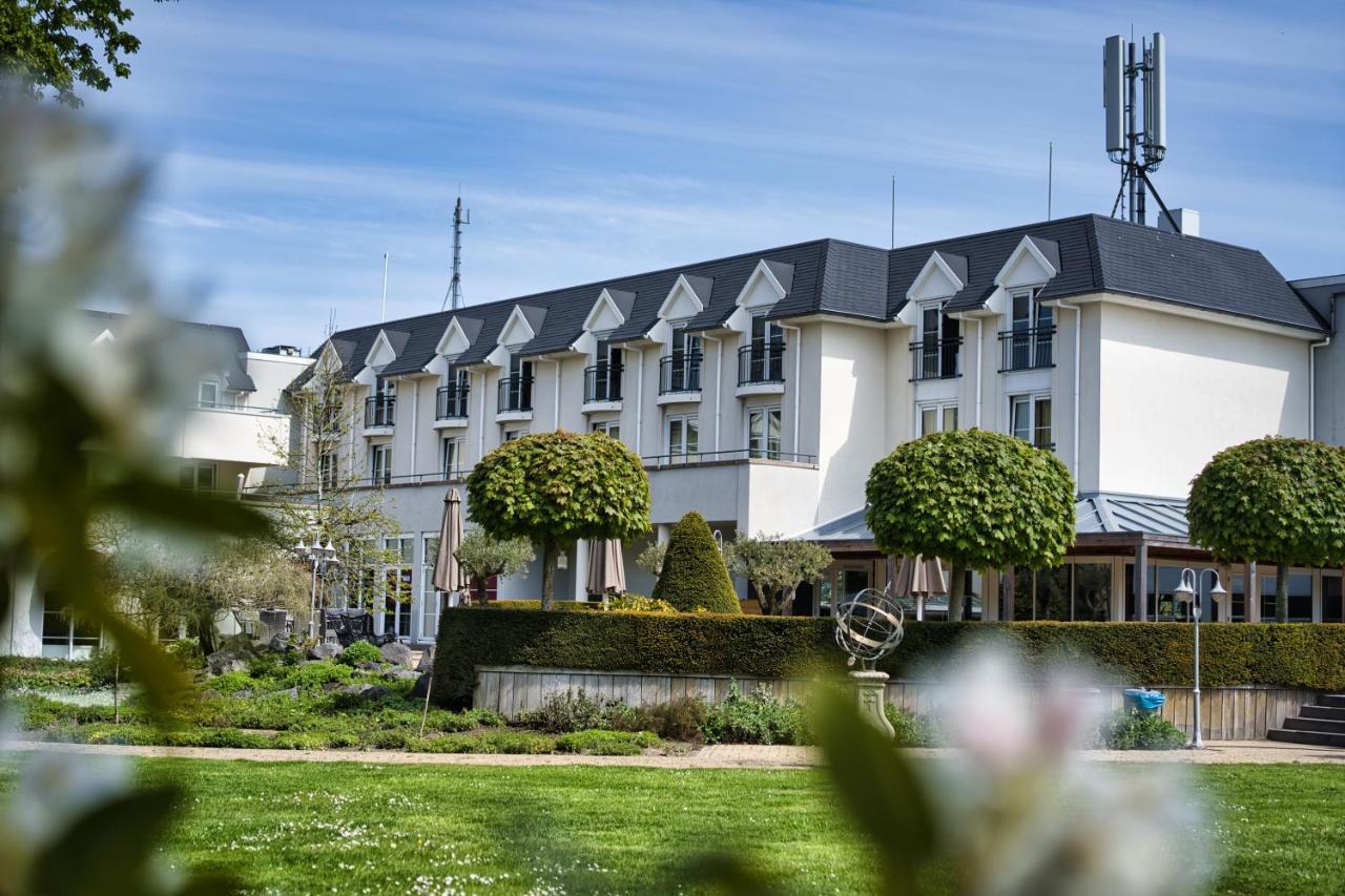 Hotel De Zeeuwse Stromen เรอเนสเซอ ภายนอก รูปภาพ